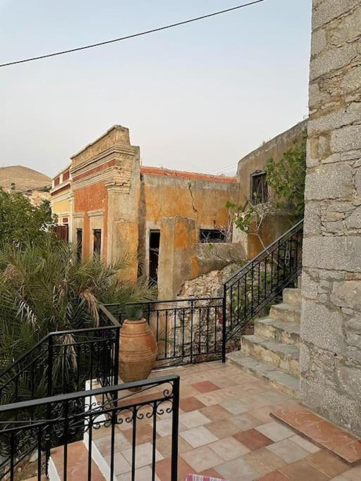 Maison Avec Terrasses Et Vues سيمي المظهر الخارجي الصورة